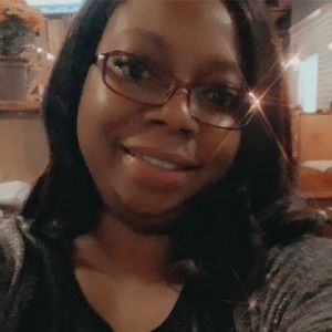 Meet your Posher, Felicia